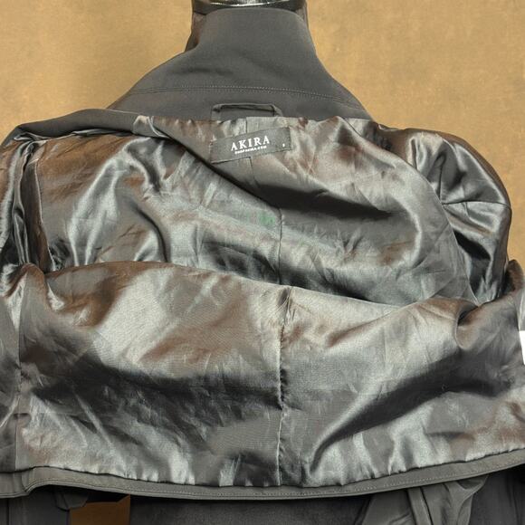 AKIRA Black Statement Puff Sleeve Cropped Blazer Jacket Women’s Small Avant Gard - Picture 9 of 10